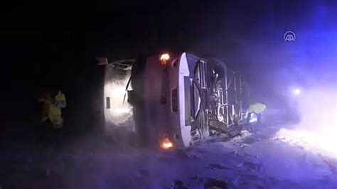 A­f­y­o­n­k­a­r­a­h­i­s­a­r­­d­a­ ­y­o­l­c­u­ ­o­t­o­b­ü­s­ü­ ­d­e­v­r­i­l­d­i­:­ ­3­7­ ­y­a­r­a­l­ı­